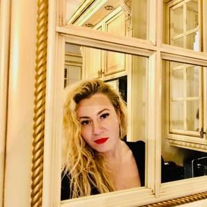 Meet your Posher, Eve